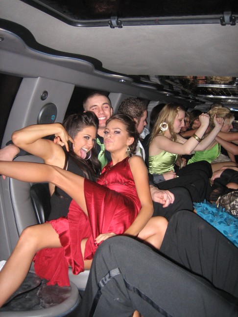 Tribute: In Memory of Katelyn Salmont - Katelyn & Friends in a Limo on the way to a Formal
Keywords: kat159