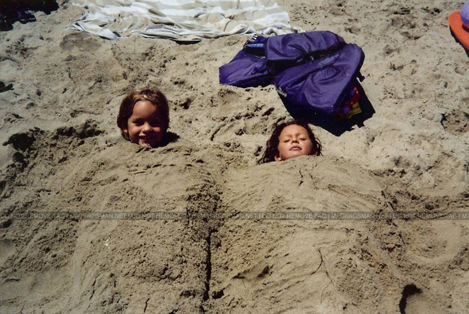 EXCLUSIVE CANDID PHOTO: A Young Chandler & Mack At The Beach In The Sand - Circa 1995
Keywords: beachtime1