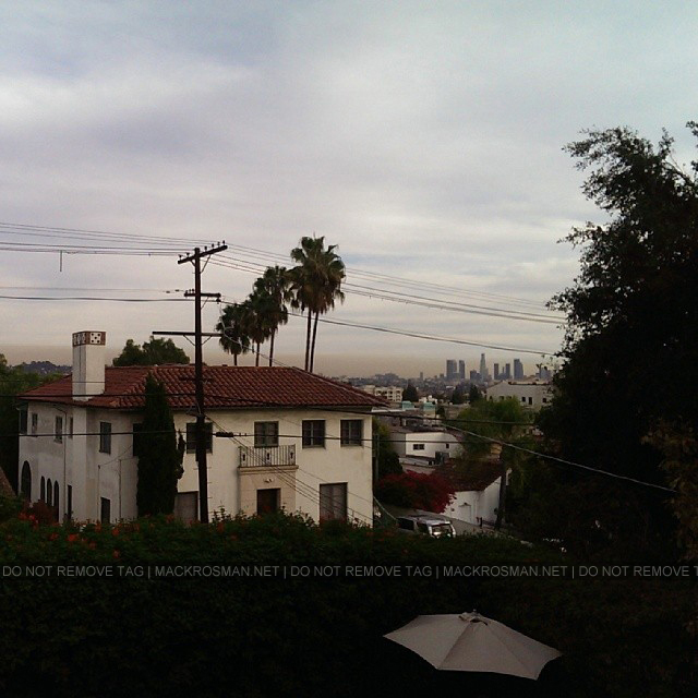 EXCLUSIVE CANDID PHOTO: Mack's Photo Of A Smoggy Los Angeles During Early December 2013
Keywords: exclusive75