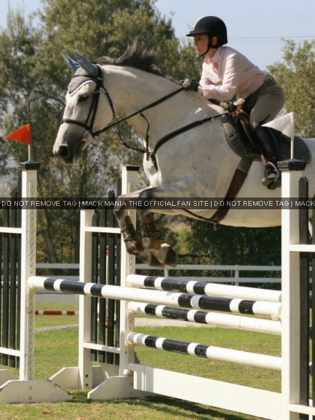 Exclusive Horse & Showjumping Photograph's - Mack & Fantasia
Keywords: hrse1