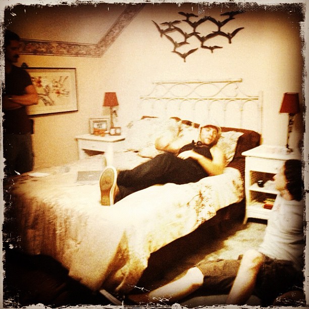 Exclusive: Director Taking a Rest On-Set of Mack's Film 'Ghost Shark' in Louisiana September 2012
Keywords: gho22