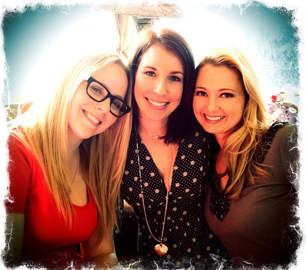 Beverley's Baby Shower at the Eveleigh Restuarant in West Hollywood - 9th February 2013
Nicki Fioravante, Aimee Parker & Kimberly Bigsby
Keywords: shower4