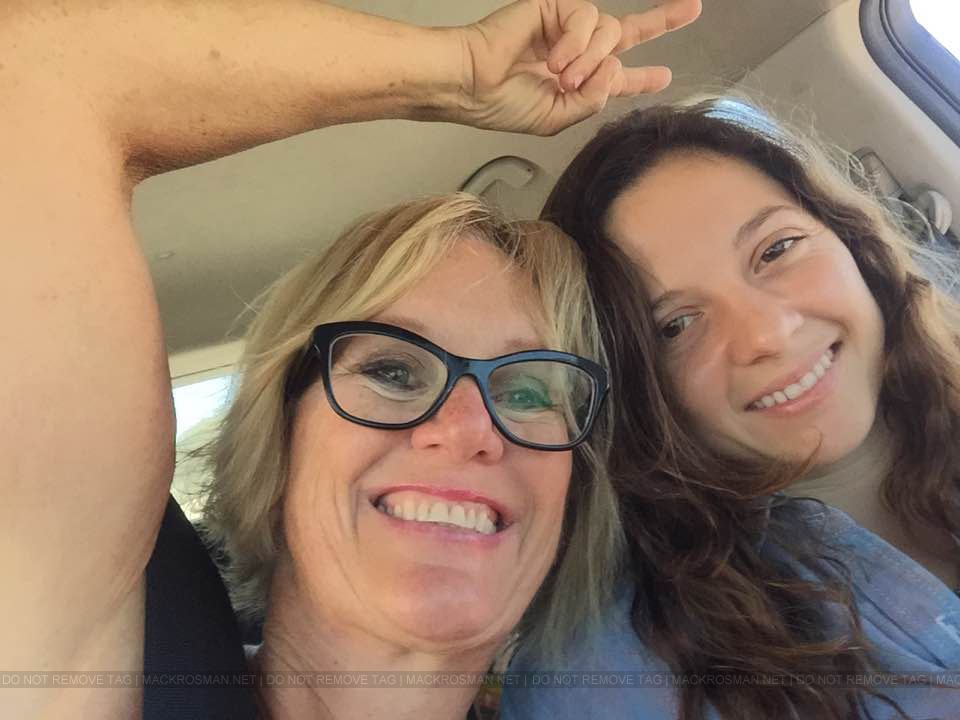 EXCLUSIVE CANDID: Mackenzie Rosman and mother Donna Rosman Taking a Road Trip to the Barn in October 2016
Keywords: mackenzierosman ruthiecamden 7thheaven jessicabiel beverleymitchell davidgallagher barrywatson catherinehicks thewb thecw televisionshow television 