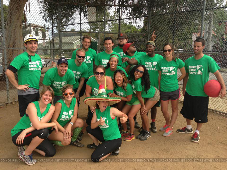 EXCLUSIVE NEW PHOTO: Mack Posing With Her Entire Kick-Ball Team Mansfields At The Oakwood Recreation Center, Venice CA on Tuesday 4th June 2013
Keywords: exclusive60