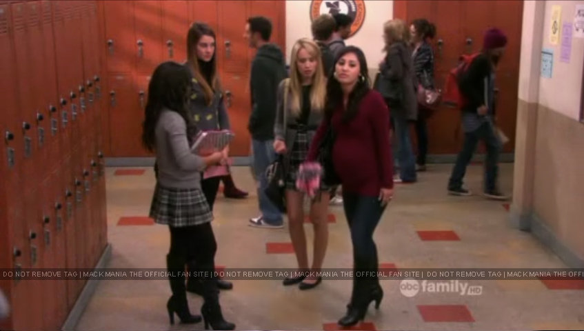 Mack as Zoe in The Secret Life of the American Teenager May 16th 2011
Keywords: ll23