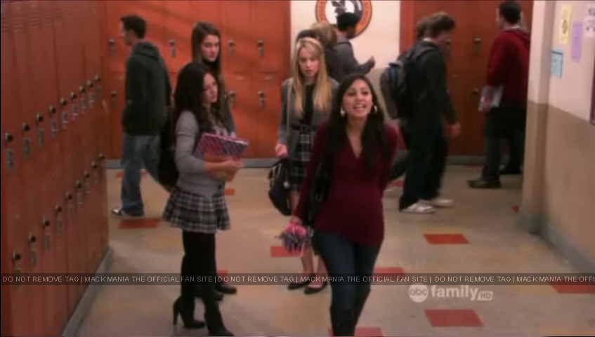 Mack as Zoe in The Secret Life of the American Teenager May 16th 2011
Keywords: ll24