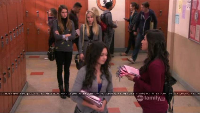 Mack as Zoe in The Secret Life of the American Teenager May 16th 2011
Keywords: ll33