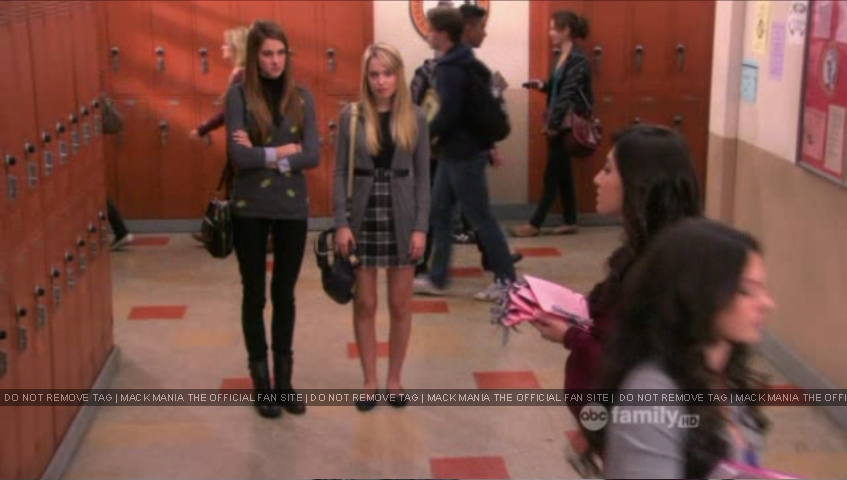 Mack as Zoe in The Secret Life of the American Teenager May 16th 2011
Keywords: ll34