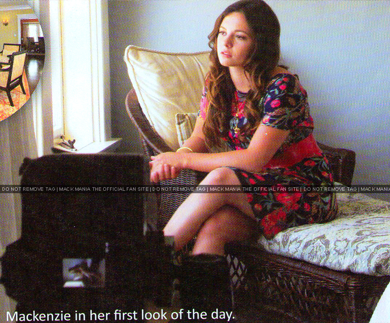 Zooey Magazine September Issue 2010 Article with Mack
Keywords: zooey4