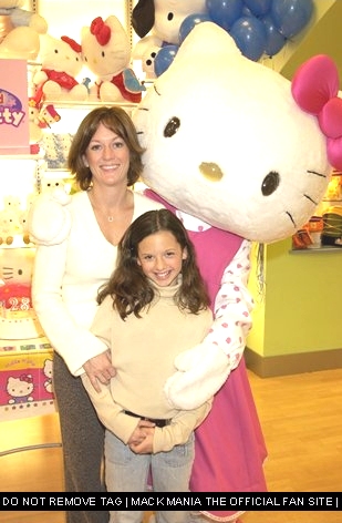 Hello Kitty Celebrates 28th Birthday 
