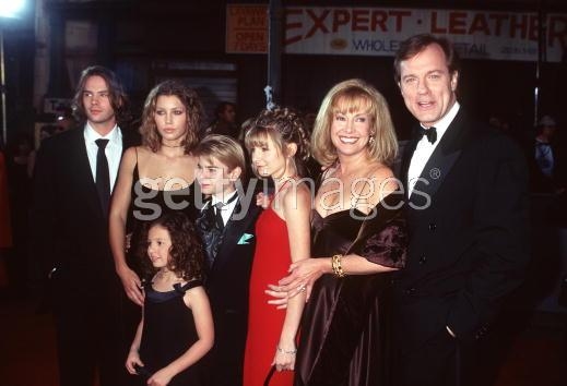 Annual 1999 Tv Guide Awards

