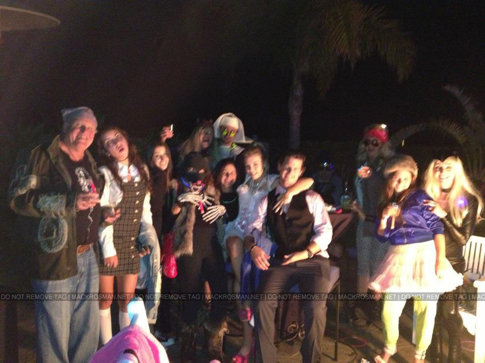 EXCLUSIVE NEW PHOTO: David & Mack Celebrating Halloween at a party with Horse Ranch staff at the San Juan Hills Golf Club on October 30th 2012
Keywords: exclusive22